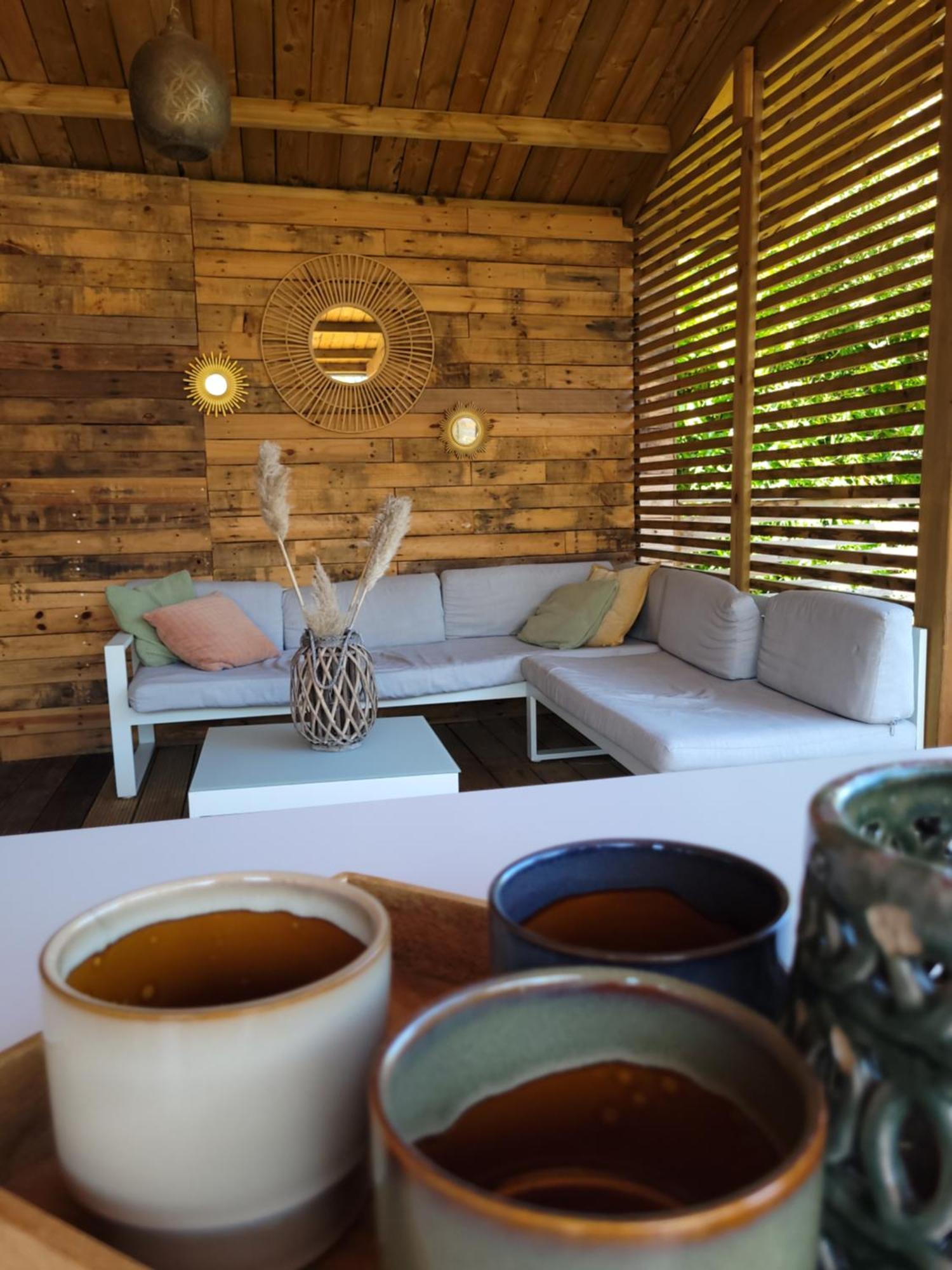 גיל Rustig Gelegen Chalet Solvo Met Terras Aan Het Water מראה חיצוני תמונה